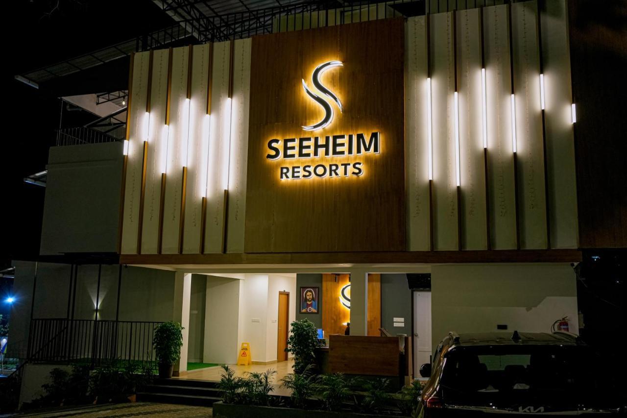 Seeheim Resorts Athirappilly Exterior photo