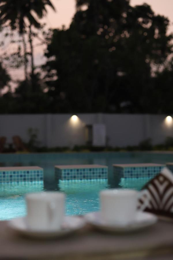 Seeheim Resorts Athirappilly Exterior photo