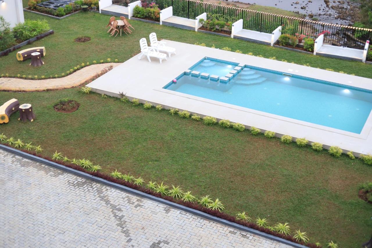 Seeheim Resorts Athirappilly Exterior photo